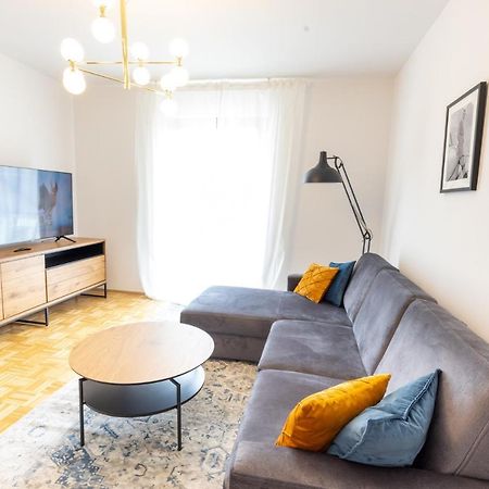 Rhein-Lahn Living - Modernes Design - Balkon Mit Aussicht - Zentrale Lage Nahe Rhein Und Martinsburg Apartment Lahnstein Bagian luar foto